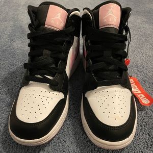 Air Jordan 1 mid GS “white light arctic pink”
